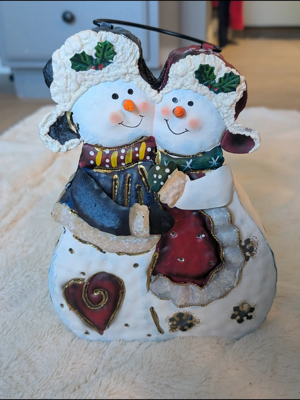 None festive snowman